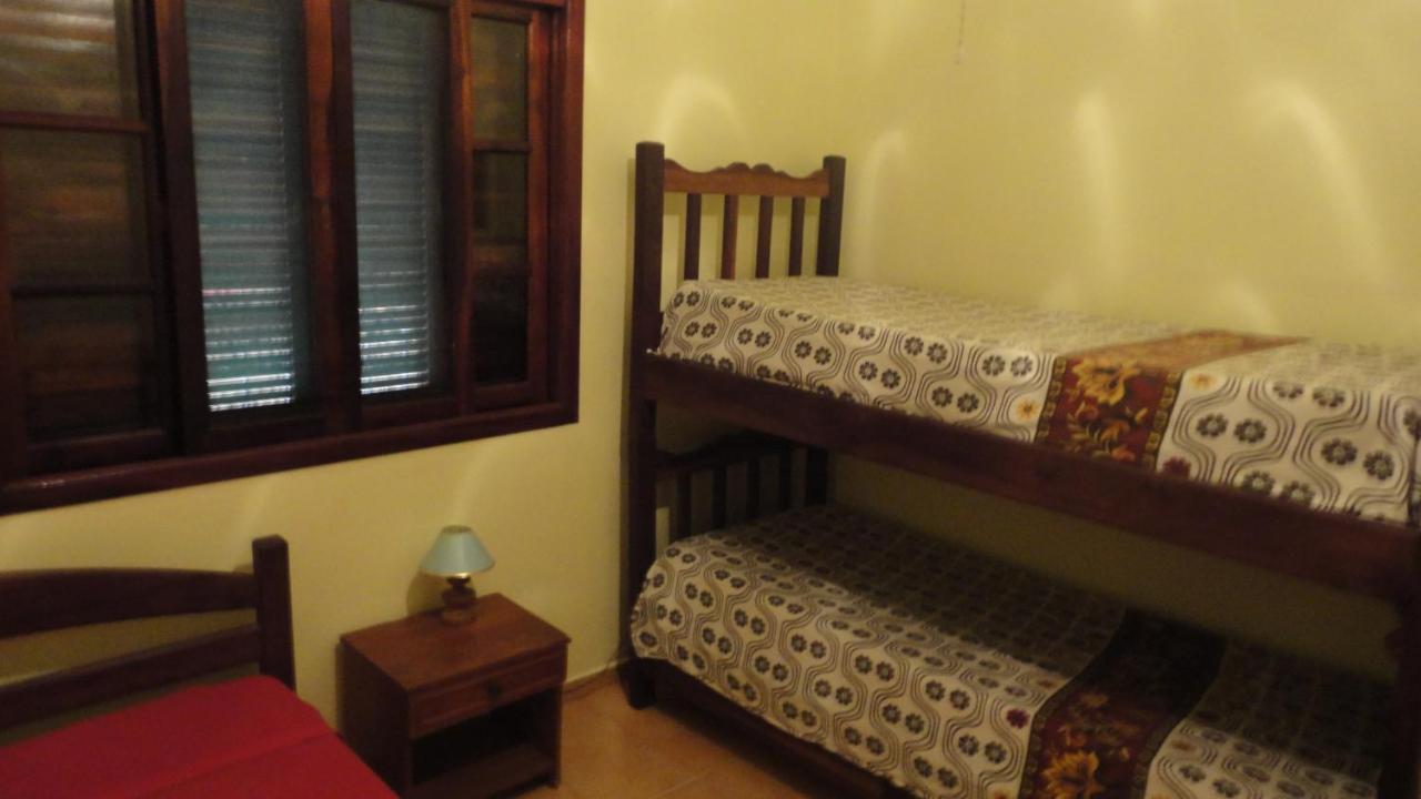 Casa 200m Da 3 Dorm. P/ 12 Pessoas Peruibe