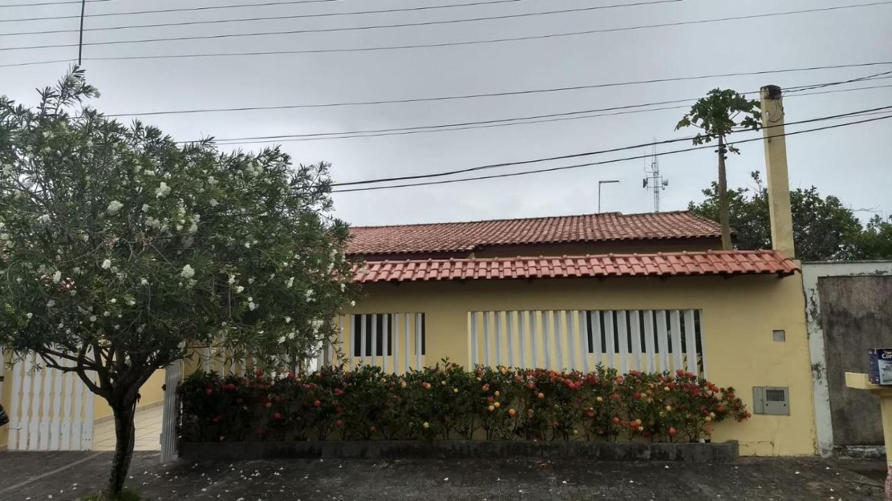 Casa 200m Da 3 Dorm. P/ 12 Pessoas Holiday home Peruibe