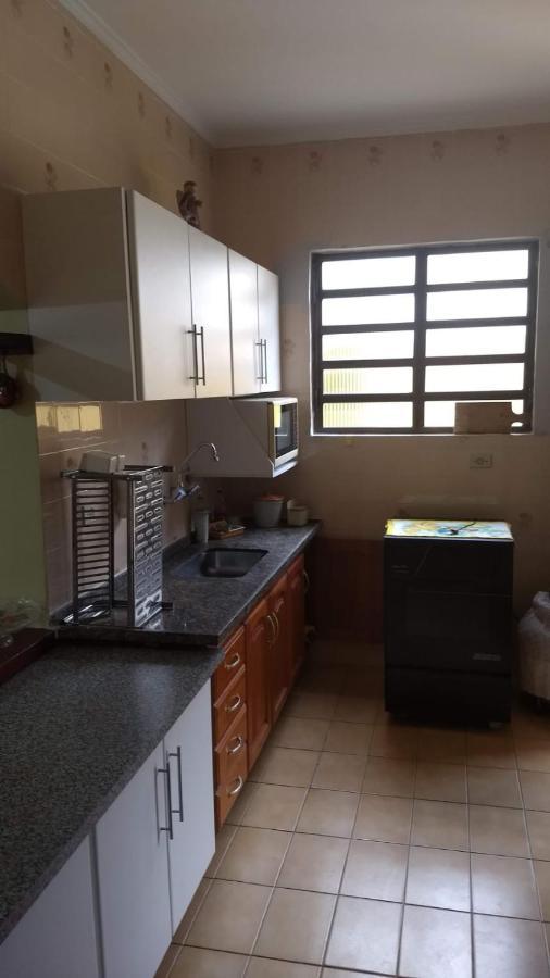 Casa 200m Da 3 Dorm. P/ 12 Pessoas Peruibe