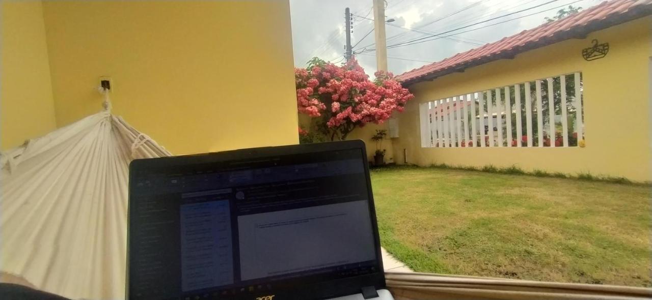 Casa 200m Da 3 Dorm. P/ 12 Pessoas Holiday home Peruibe